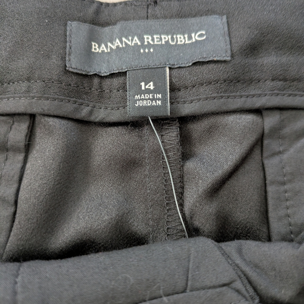 NWT Banana Republic Women's Flat Front Shorts 4" Black Size 14 Belted High Waist - Picture 2 of 8
